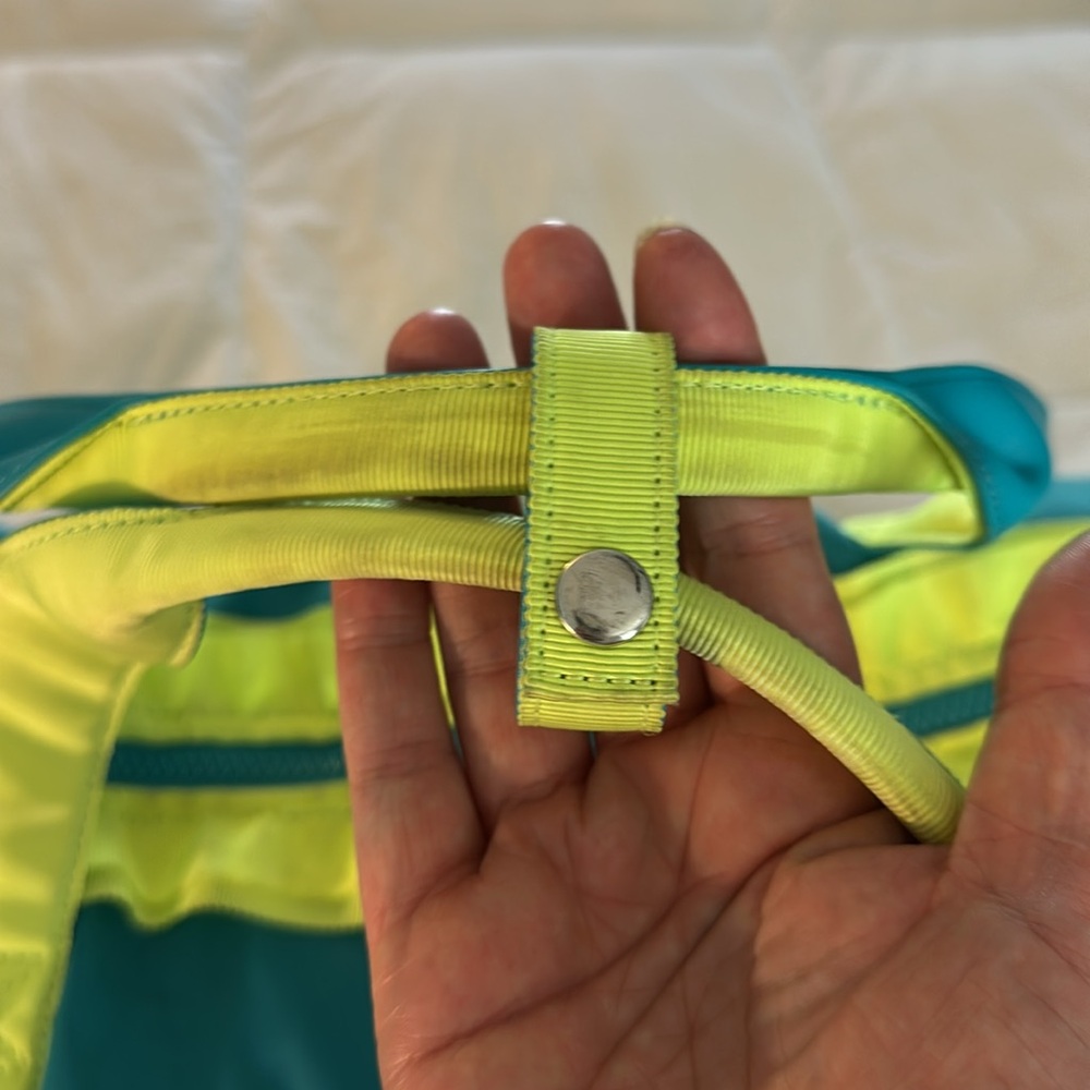 Ivivva by Lululemon Teal and Neon Yellow Travel/Tote  Bag - Picture 9 of 14